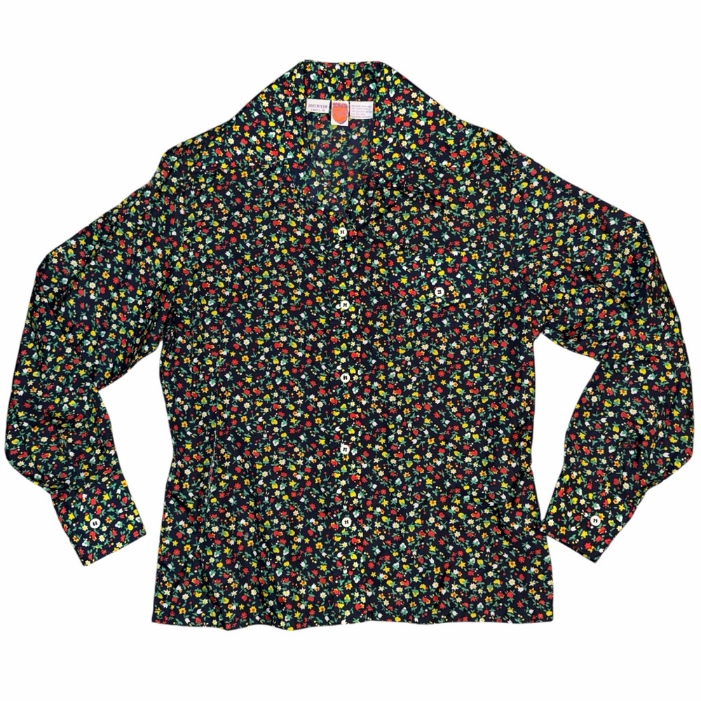 Vintage 70s SKYR‎ floral nylon blouse. Size Medium
